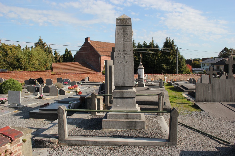 Oorlogsmonument Begraafplaats Casteau #2