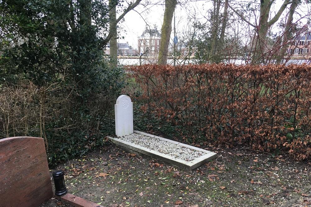 Dutch War Grave Municipal Cemetery Ouderkerk aan de Amstel #4