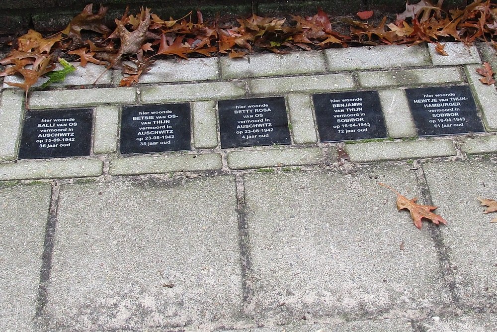 Memorial Stones Voltastraat 53 #1
