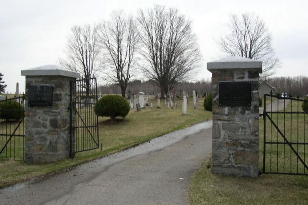 Commonwealth War Graves Lachute Protestant Cemetery #1