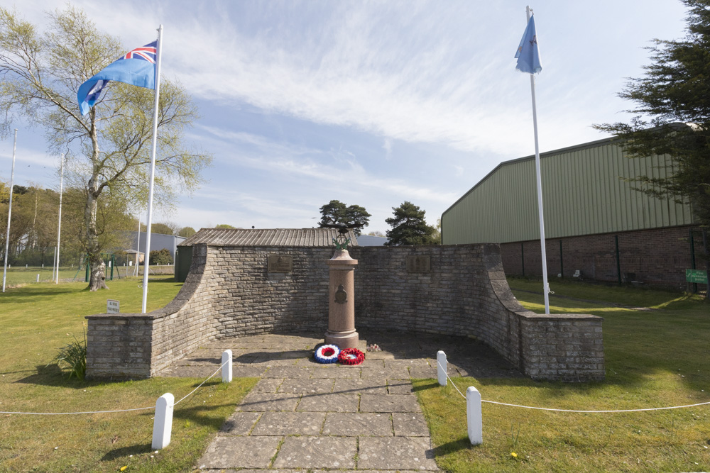 Monument RAF 77 Squadron #1