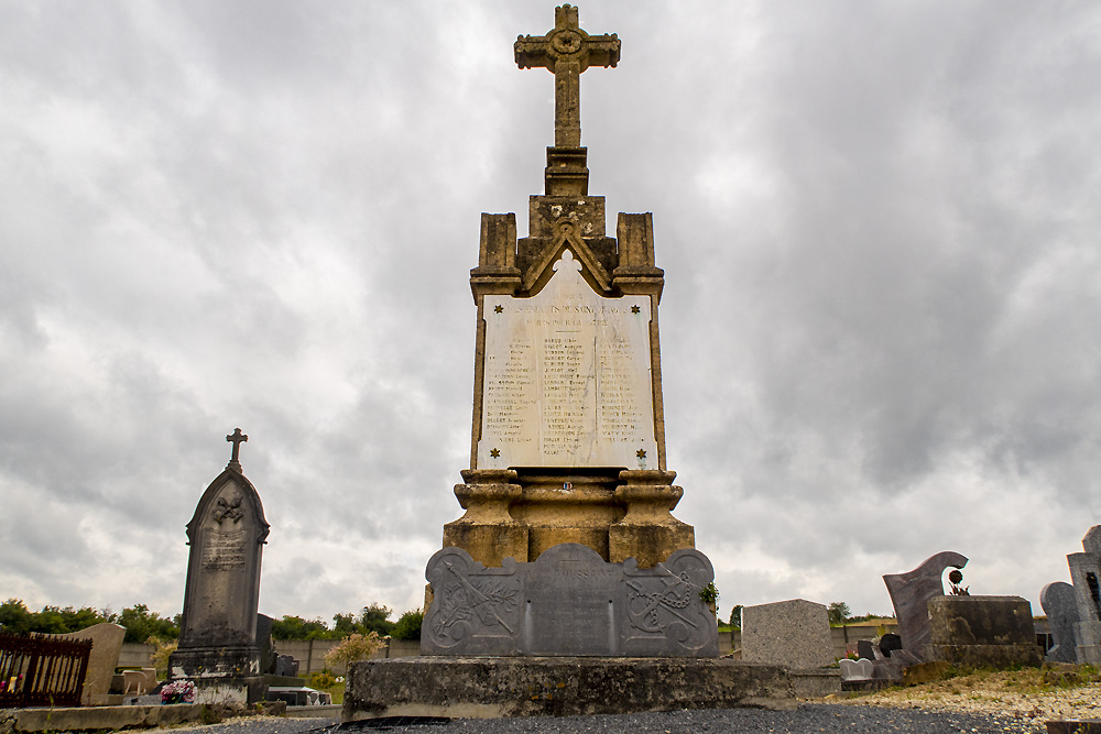 Monument Begraafplaats Saint-Menges #1