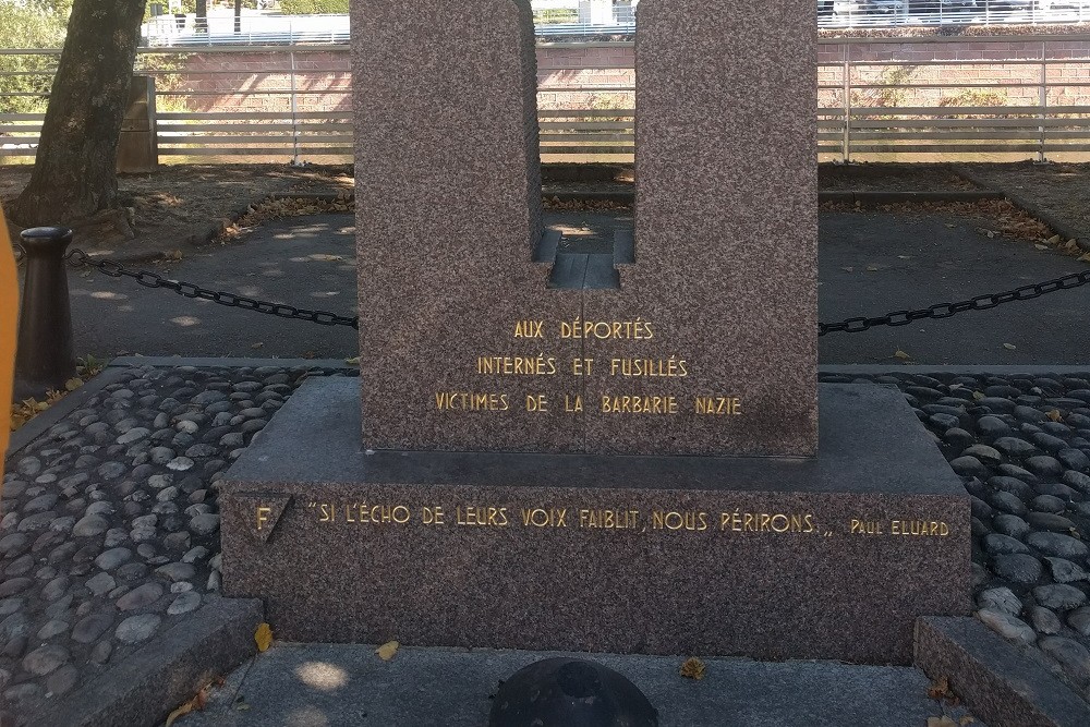 Monument Gedeporteerden En Gefusilleerden