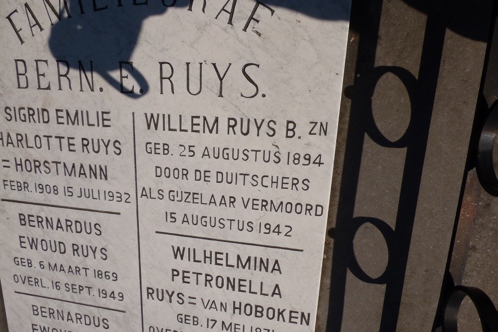 Dutch War Graves Dutch Reformed Cemetery Hillegersberg #1