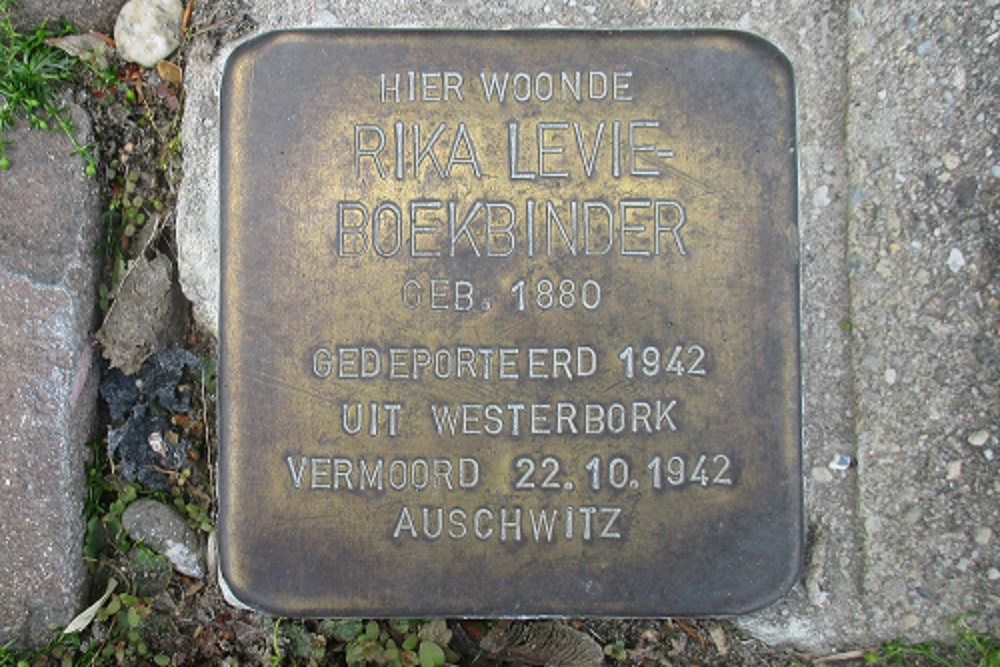 Stolperstein Julianastraat 10 (was Rembrandtstraat 10)