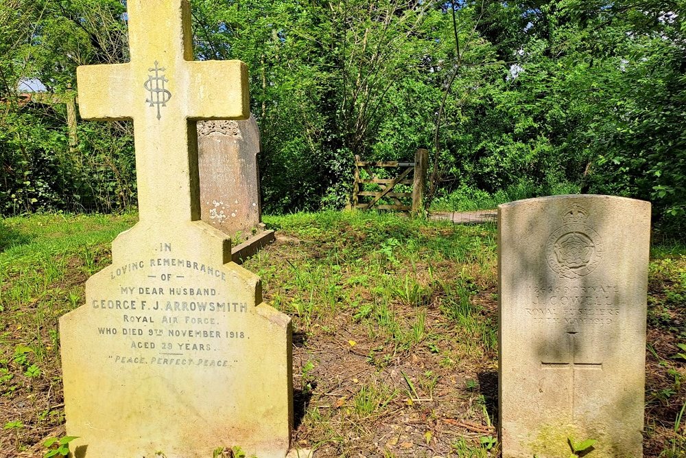 Oorlogsgraven van het Gemenebest St Mary Churchyard #2