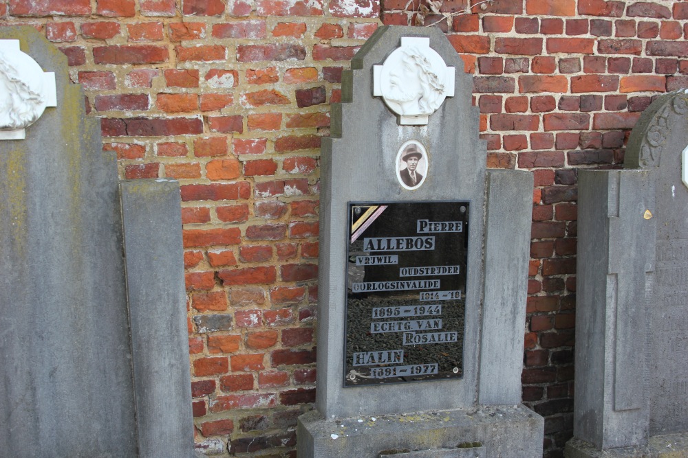 Belgian Graves Veterans Herne Churchyard #3