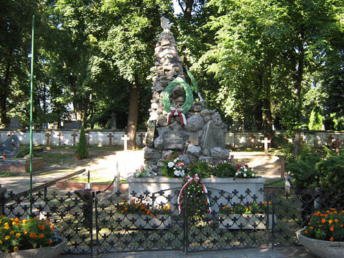 Poolse Oorlogsbegraafplaats Sandomierz