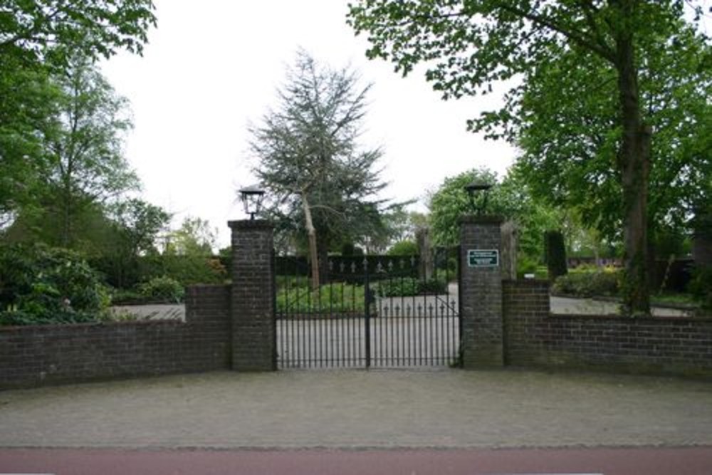 Commonwealth War Graves Ruinerwold #2