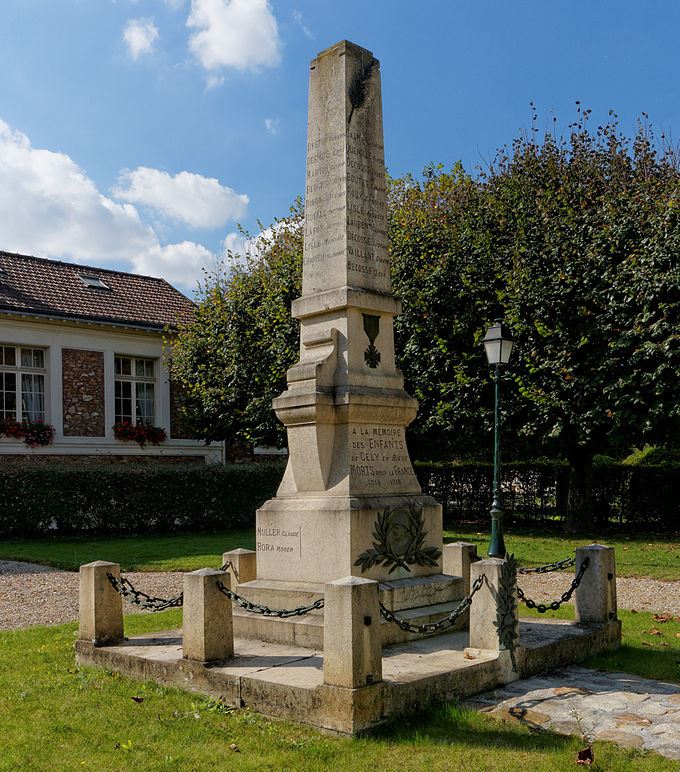 Oorlogsmonument Cély #1