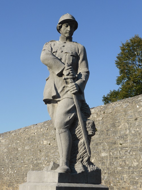 War Memorial Gimnée #2