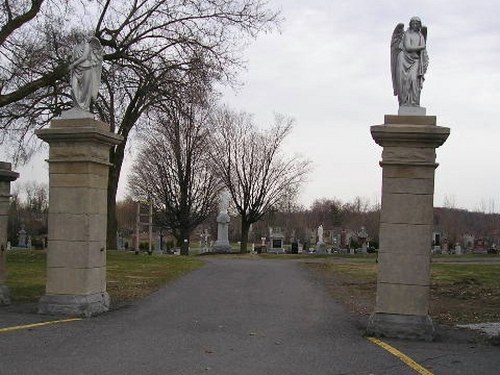 Commonwealth War Graves St. Redempteur Cemetery #1