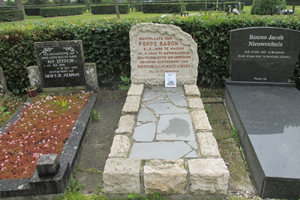 Dutch War Graves Municipal Cemetery Loppersum #1