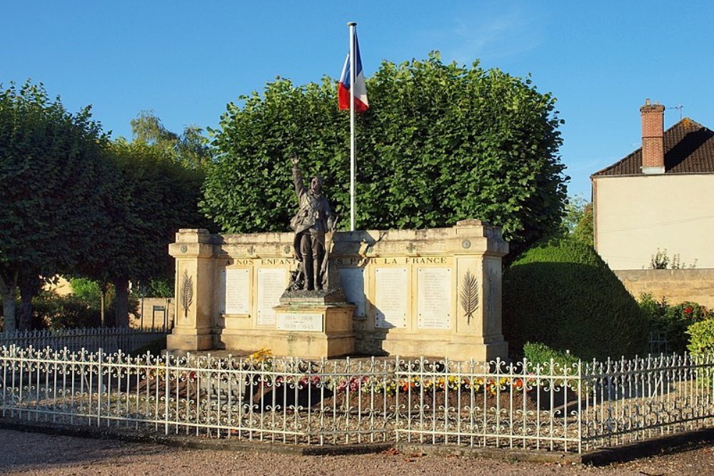 War Memorial Villeneuve-la-Guyard #1