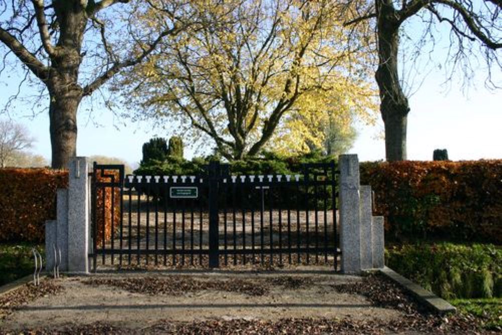 Dutch War Graves Ezinge