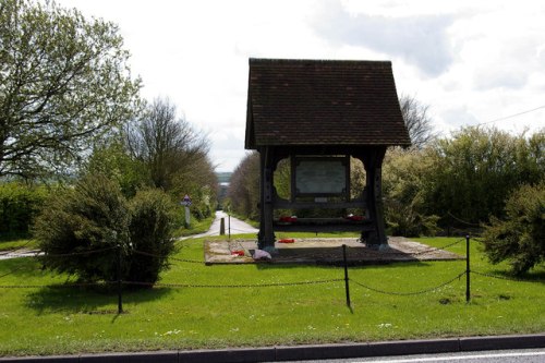 Oorlogsmonument Althorne #1