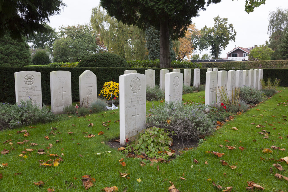 Commonwealth War Graves General Cemetery Rhenen #4