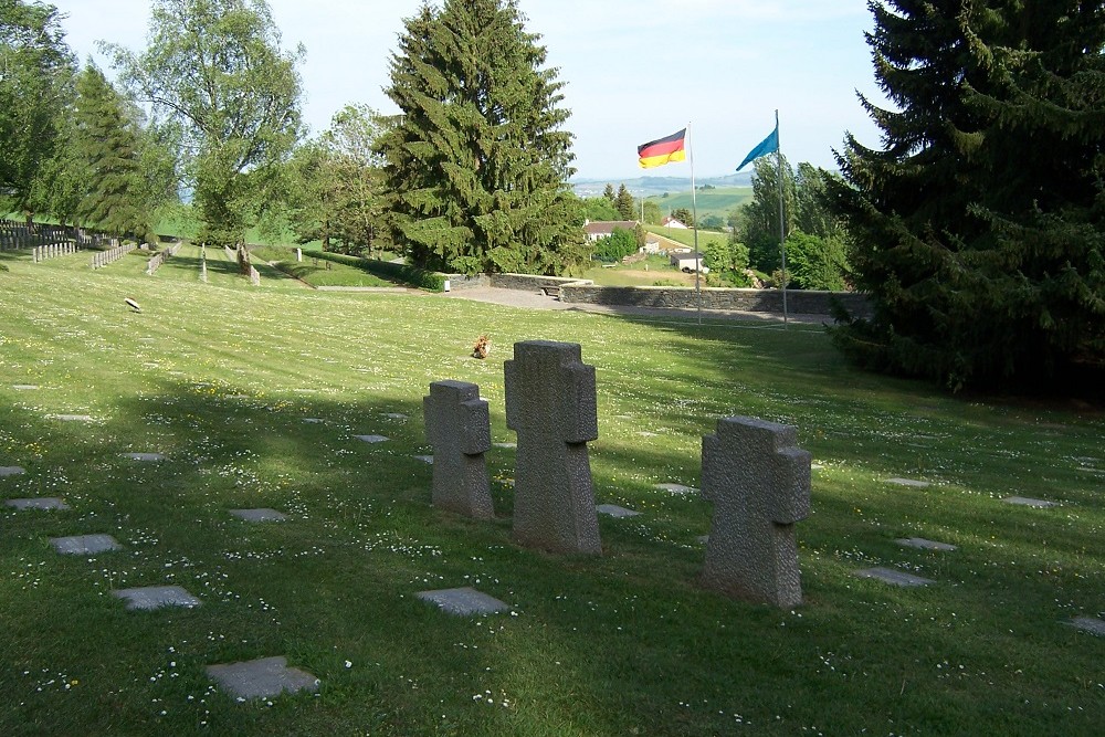 Fotoverslag Duitse begraafplaats Noyers-Pont-Maugis 2012