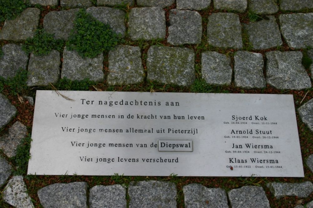 War Memorial Pieterzijl #4