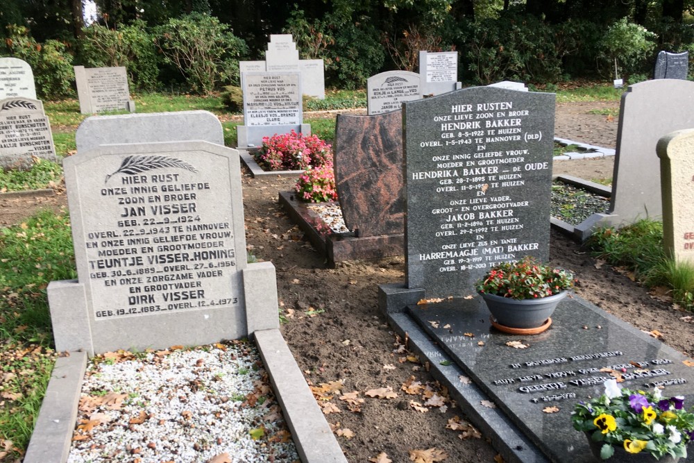 Nederlandse Oorlogsgraven Oude Gemeentelijke Begraafplaats Huizen #3