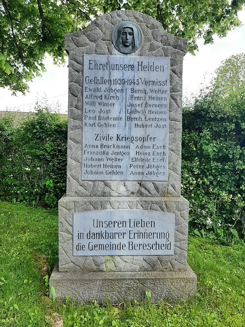 War Memorial Berescheid #4