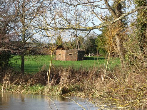 Pillbox FW3/24 Barcombe