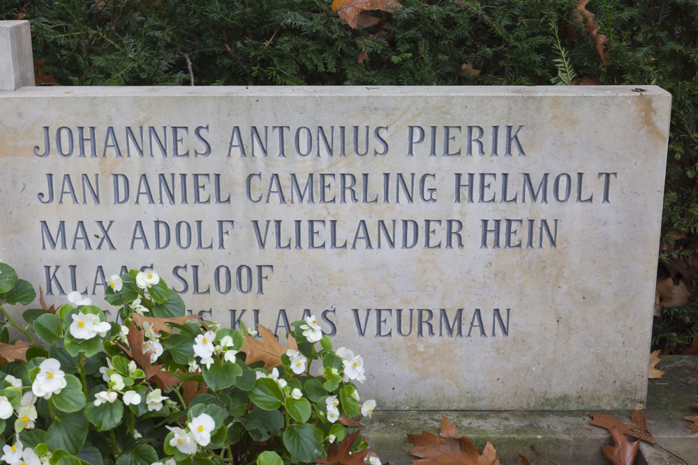 Dutch War Graves Old General Cemetery Leersum #4