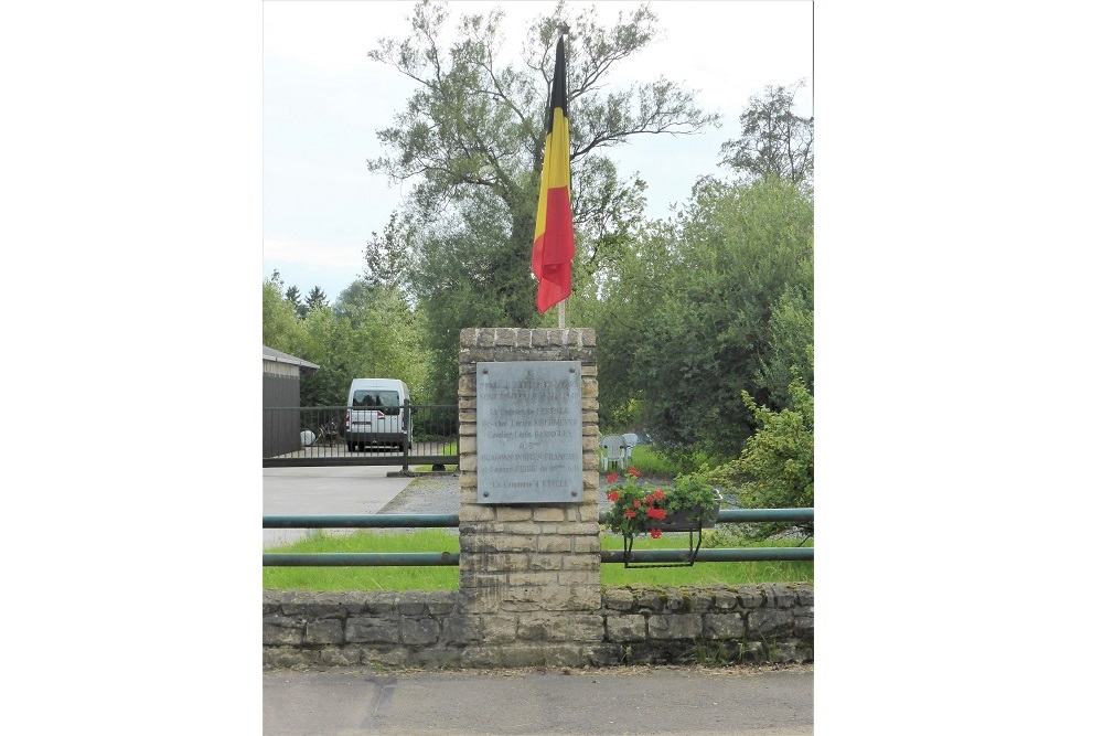 War Memorial French Fallen 10 May 1940 Vance #1