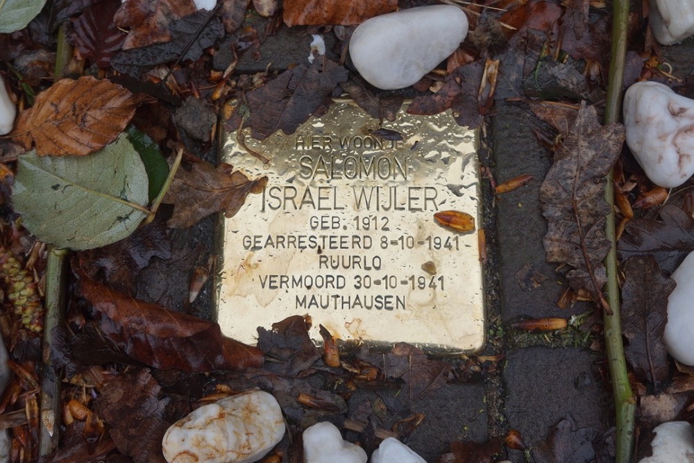 Stumbling stone Dorpsstraat 1 #3