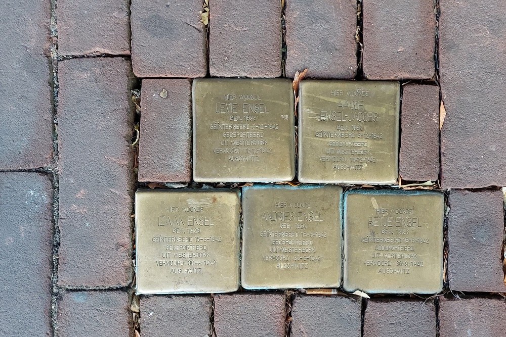 Stolpersteine Veerplein 7 (voorheen 8e Bierslootsteeg 4) #1