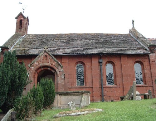 Commonwealth War Graves St. John the Baptist Churchyard #1