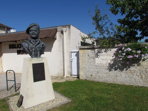 Memorial General Gale Ranville & Memorial 1st Liberated Village Ranville #5