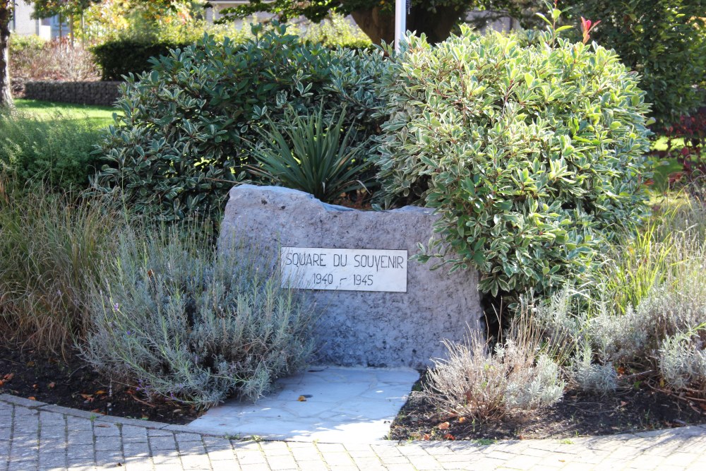 Monument Tweede Wereldoorlog Marche-lez-Ecaussinnes #2