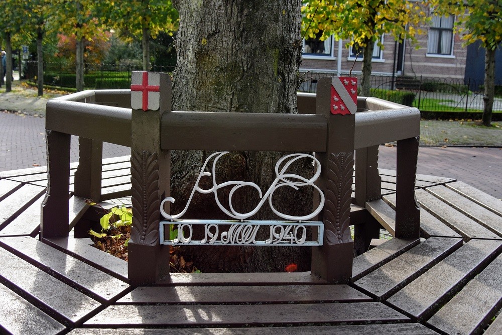 Bench Evacuees of Amersfoort May 1940 Bergen #2