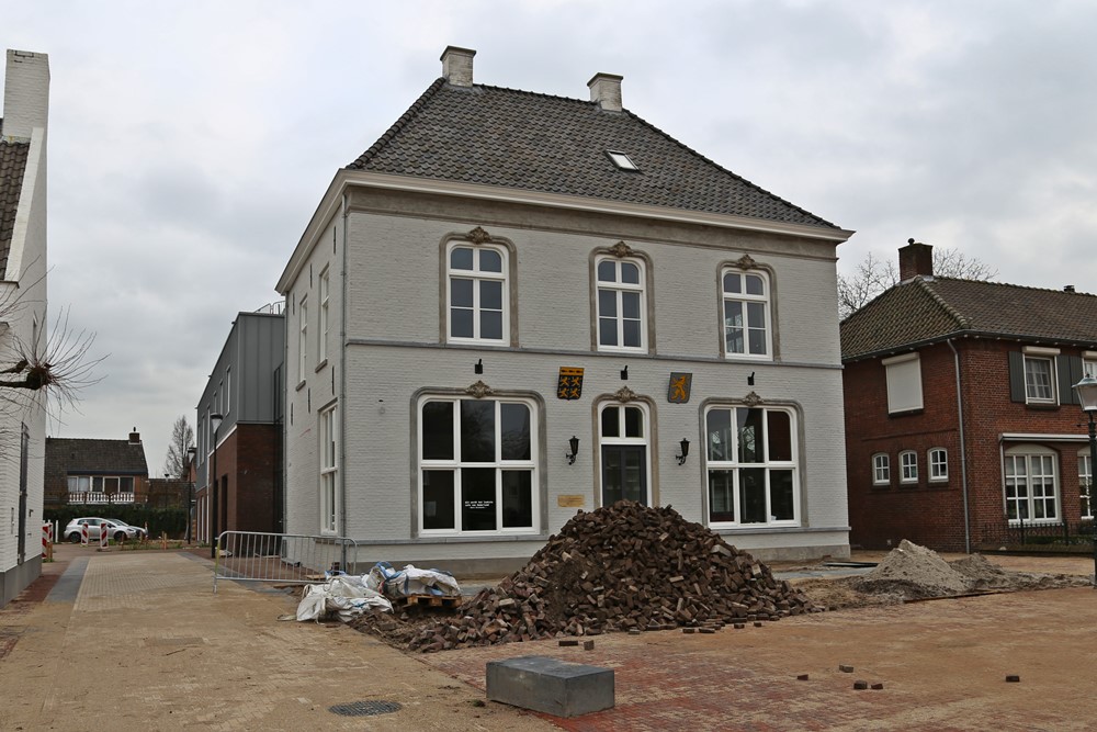 Memorial Old-Hiders at Former City Hall Middelbeers #2