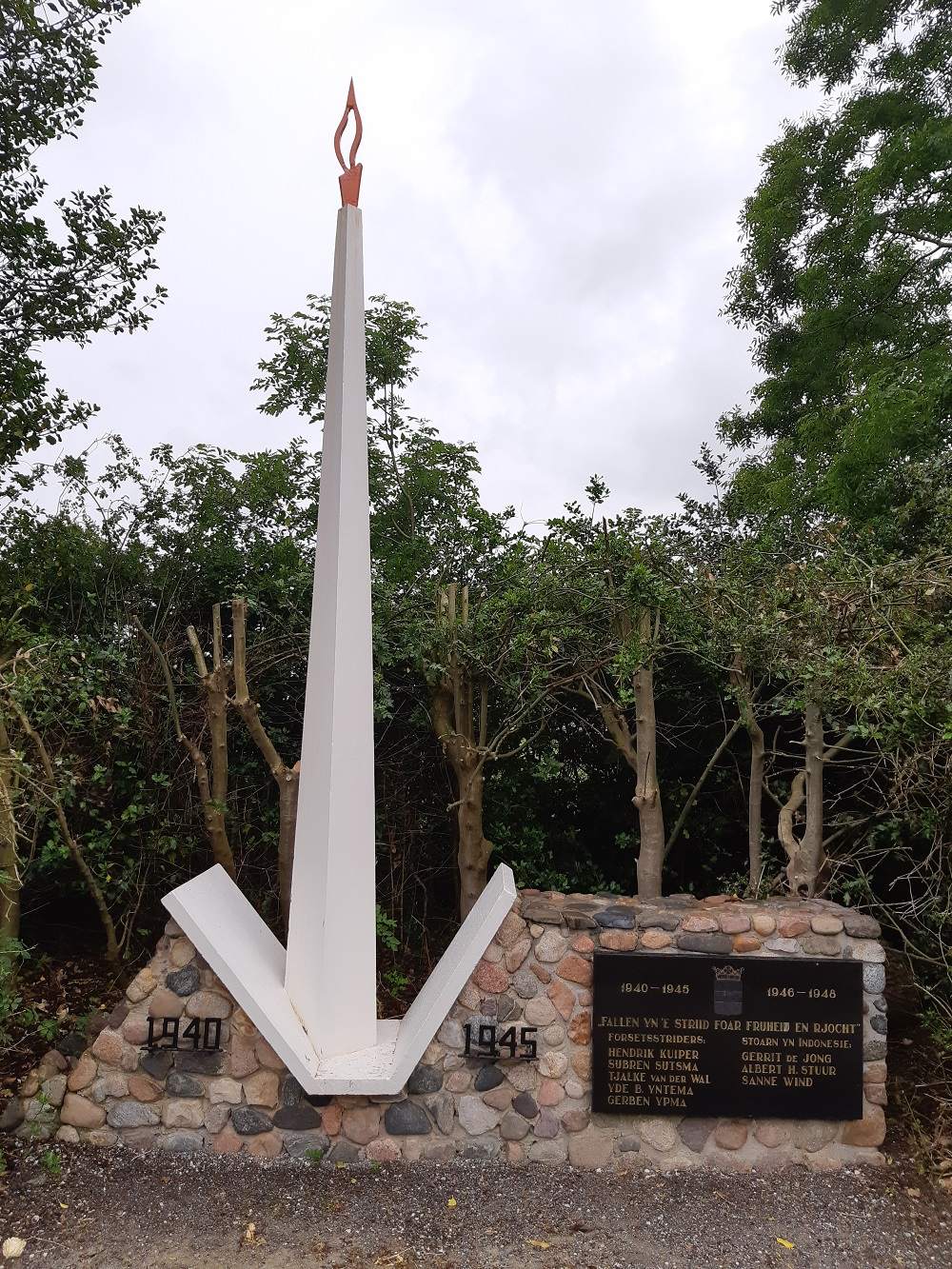 Oorlogsmonument Algemene Begraafplaats Koudum #2