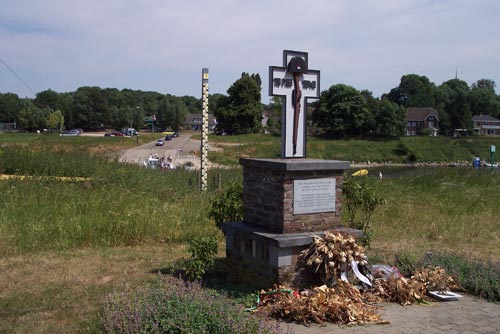 Memorial Killed Dutch Soldiers