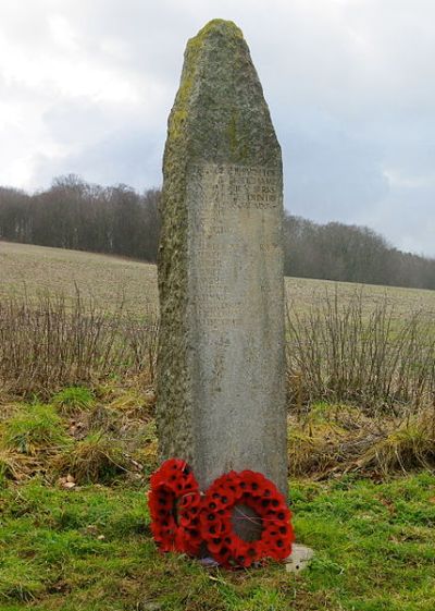 Oorlogsmonument Compton Beauchamp #1