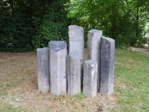 Joods Monument Brand #3