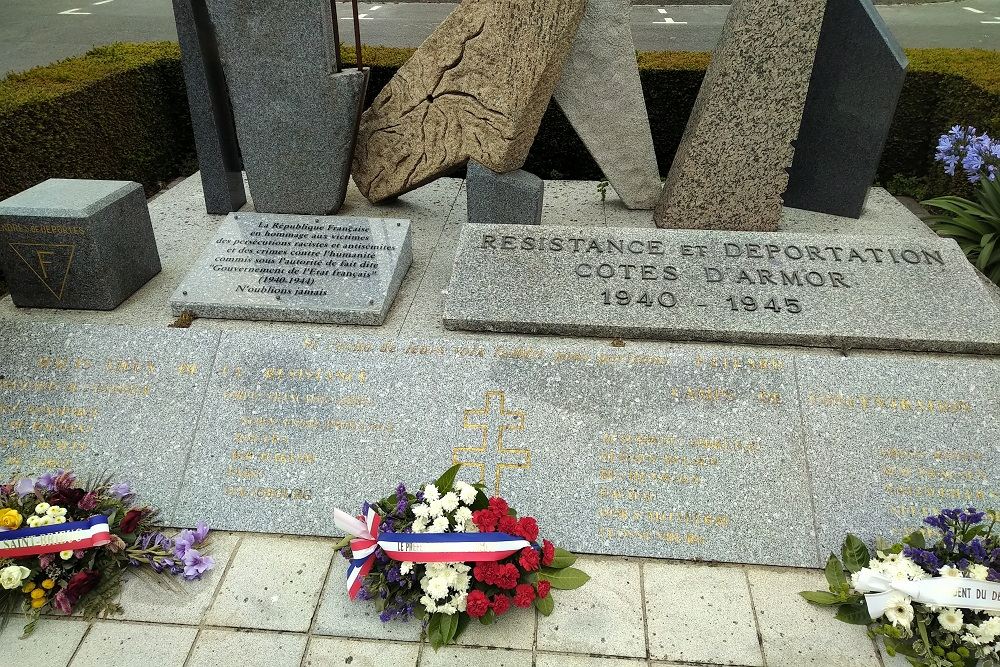 Monument Gedeporteerden 1940 - 1944 Saint-Brieuc #2