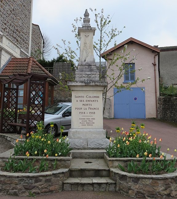 War Memorial Sainte-Colombe-sur-Gand #1