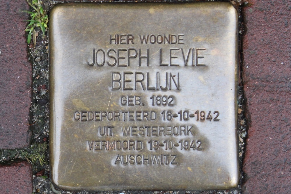 Stolperstein Voorstraat 8a #1