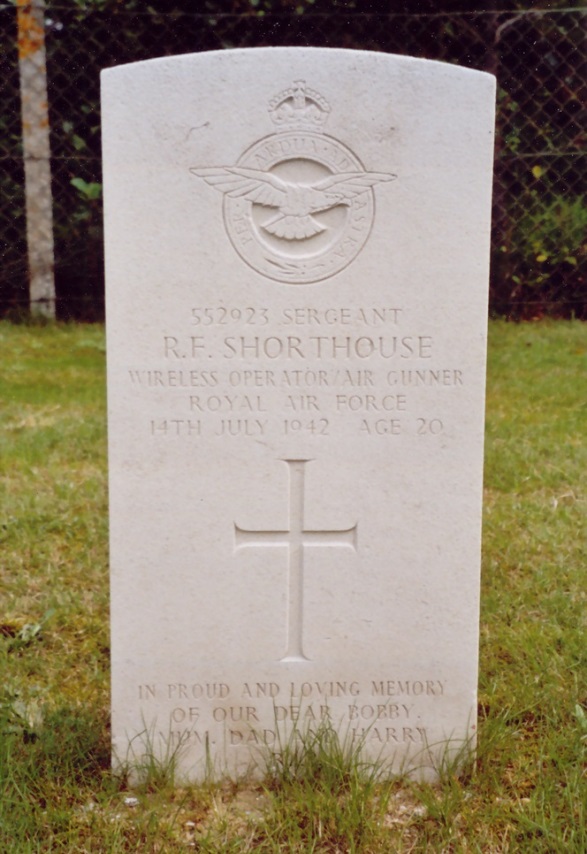 Commonwealth War Grave Oksby Churchyard