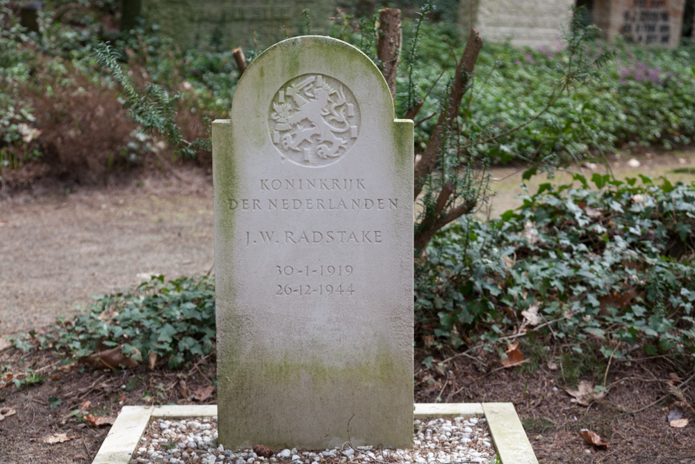 Dutch War Graves Lochem #3