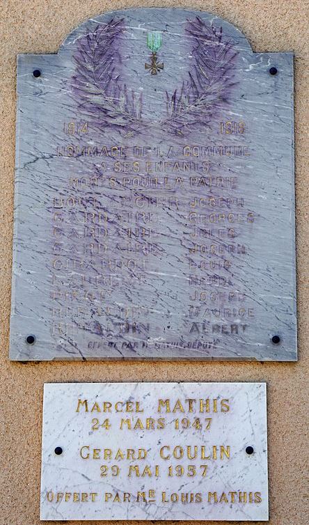 War Memorial huns Town Hall