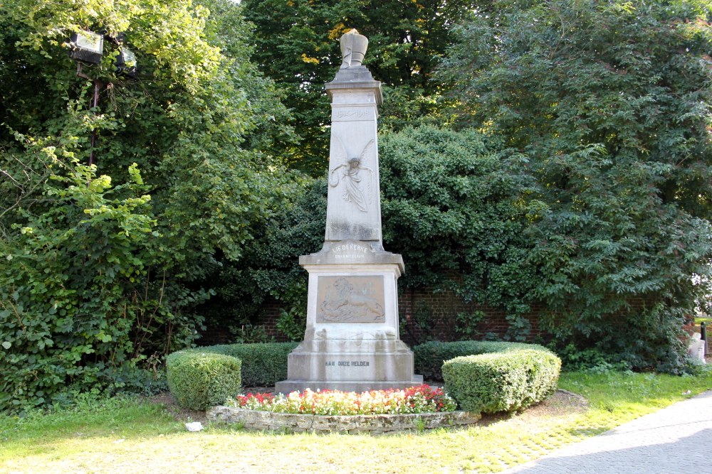 Oorlogsmonument Liedekerke #1