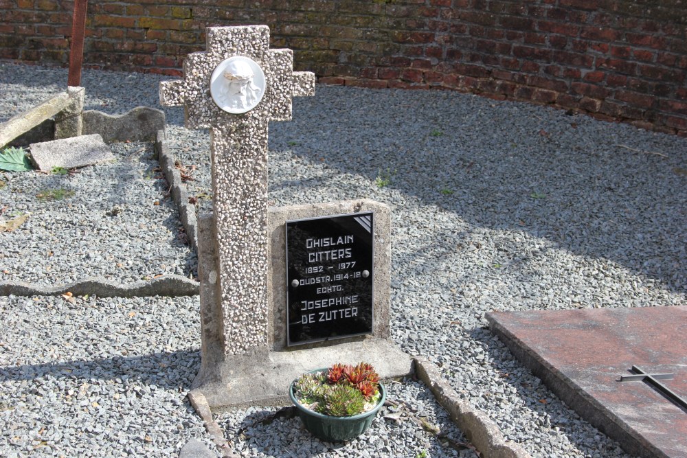 Belgian Graves Veterans Smeerebbe	