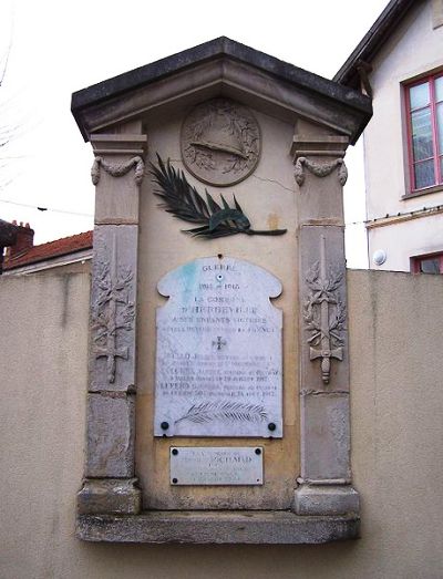 Oorlogsmonument Herbeville #1