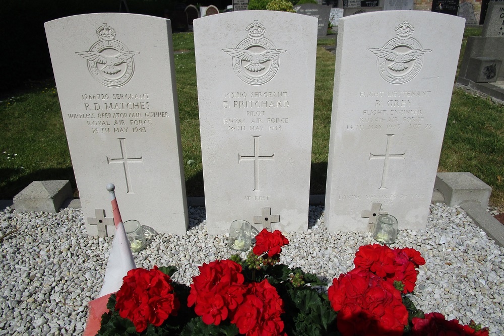 Commonwealth War Graves  Protestant Cemetery Wijnaldum #5