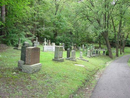 Oorlogsgraven van het Gemenebest St. James Cemetery #1